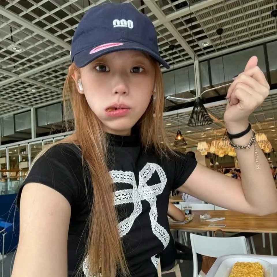 蕾丝炸弹